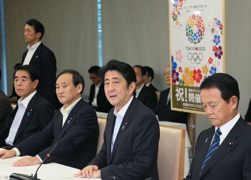 安倍总理在总理大臣官邸召开了第二次“有关东京申办第32届奥运会及第16届残奥会的阁僚会议”。
