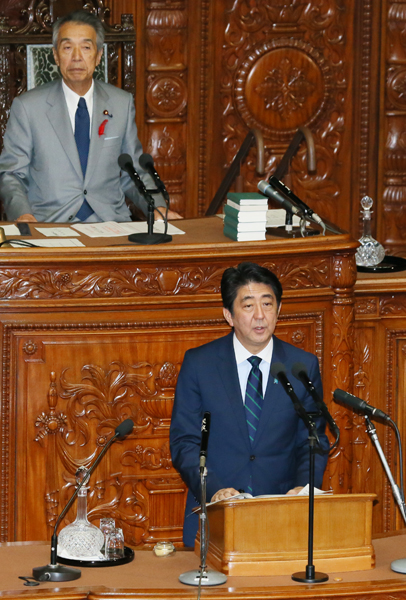 安倍总理出席了众议院全体会议。