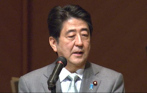 安倍总理在东京都内出席了“故乡的风音乐会 — “北朝鲜绑架受害者” 营救宣誓音乐会 —”。