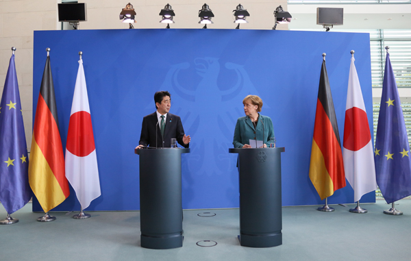 安倍总理访问了德意志联邦共和国。