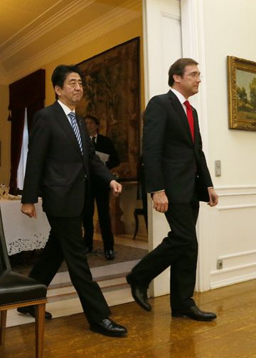 安倍总理访问了葡萄牙共和国。