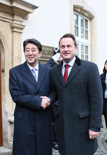 安倍总理访问了卢森堡大公国。