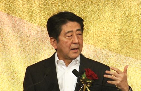 安倍总理出席了在东京都内举行的富士山会议招待会。