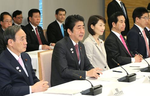 安倍总理在总理大臣官邸召开了第7次东京奥林匹克运动会与东京残疾人奥林匹克运动会推进本部会议。