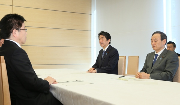 安倍总理在总理大臣官邸召开了北朝鲜绑架问题相关的四大臣会议。