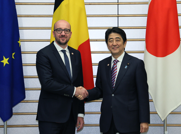 安倍总理在总理大臣官邸举行了日本・比利时首脑会谈等。