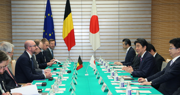 安倍总理在总理大臣官邸举行了日本・比利时首脑会谈等。