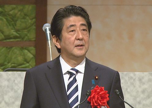 安倍总理出席了在东京都内举行的“第27次JA全国大会仪式”。