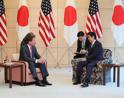 安倍总理在总理大臣官邸接受了美利坚合众国驻日本大使威廉·哈格蒂的拜会。