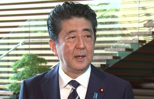 安倍总理在总理大臣官邸举行了关于爱媛县提交给国会的文件的记者会。