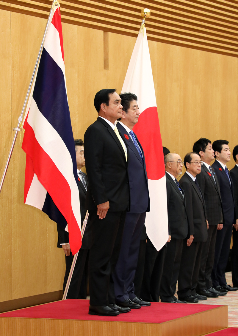 安倍总理在总理大臣官邸与泰王国总理巴育・詹欧差举行了首脑会谈等。