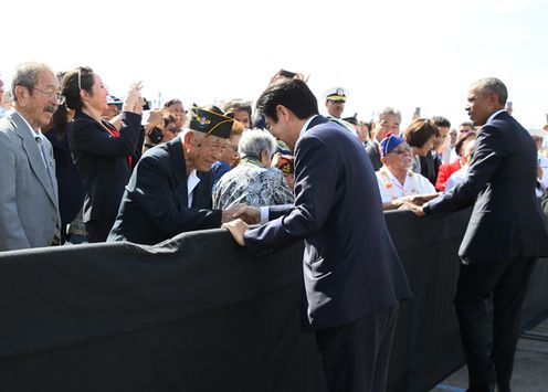 安倍总理访问了美利坚合众国的檀香山。