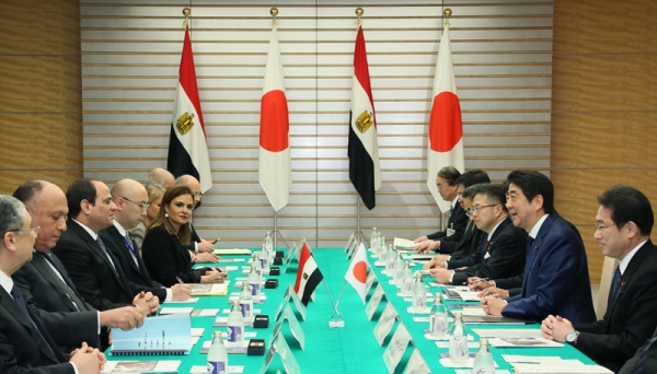 安倍总理在总理大臣官邸与阿拉伯埃及共和国的阿卜杜勒法塔赫·塞西总统举行了首脑会谈等。