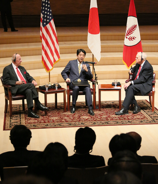 安倍总理出席“硅谷与日本创新计划”公开论坛