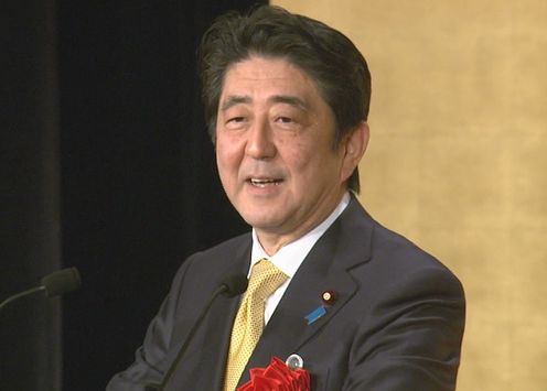安倍总理在东京都内出席了由时事通信社举办的“新年互礼会”。