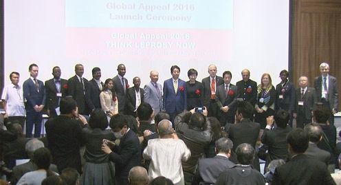 安倍总理出席了在东京都内举行的“THINK NOW 2016世界防治麻风病宣传活动”。