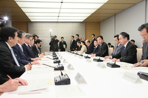 野田总理在总理大臣官邸召开了有关大雪对策的相关阁僚会议。