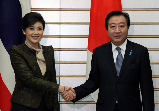 野田总理在总理大臣官邸与泰国英拉•西那瓦总理举行了会谈。