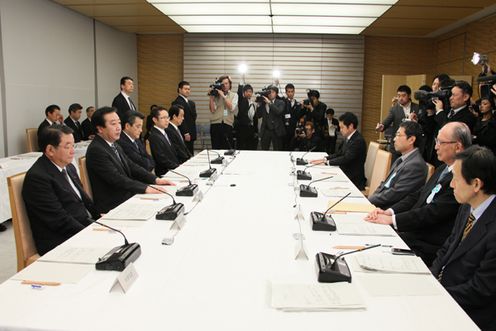 野田总理在总理大臣官邸召开了第26次行政刷新会议。 