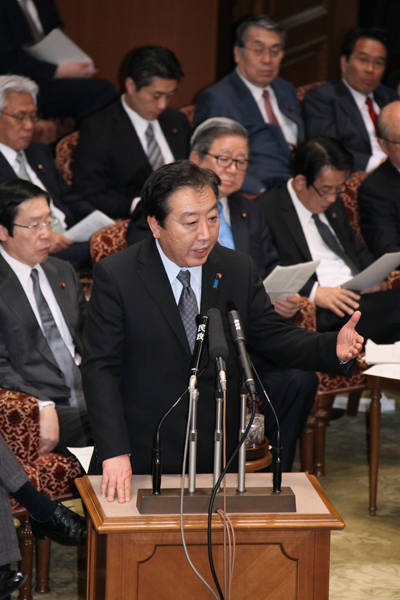 野田总理出席了众议院预算委员会、众议院全体会议、参议院预算委员会以及参议院全体会议。