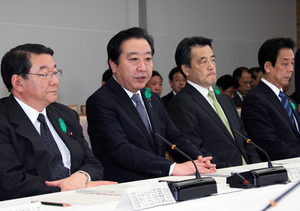 野田总理在总理大臣官邸出席了中央与地方协商会议。