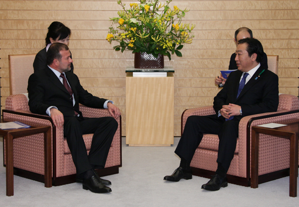 野田总理在总理官邸接受了乌克兰紧急情况部部长维克托•巴洛加的拜会。