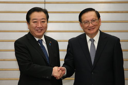 野田总理在总理大臣官邸接受了唐家璇中日友好协会会长的拜会。