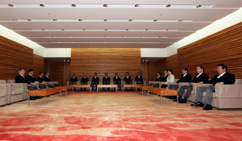 野田总理改组了内阁，第二届内阁诞生。