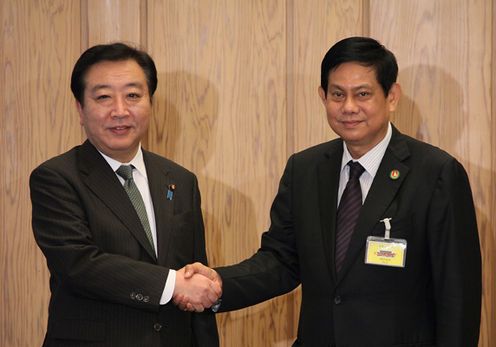 野田总理在总理大臣官邸接受了缅甸联邦巩固与发展党（USDP）总书记吴泰乌的拜会。