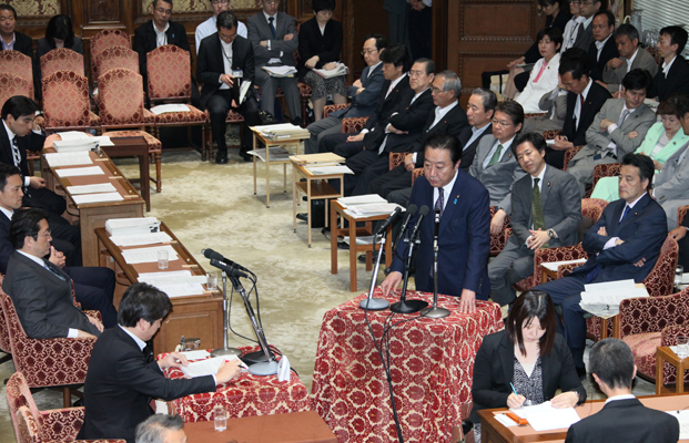 野田总理出席了众议院有关社会保障和税制一体化改革特别委员会。