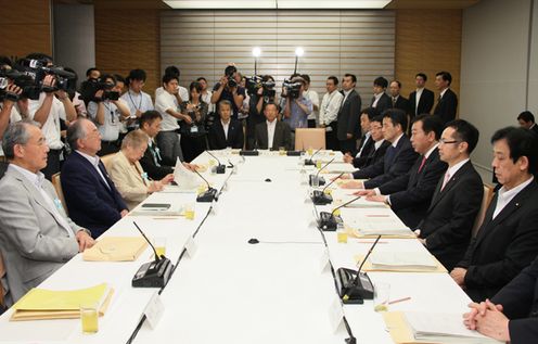 野田总理在总理大臣官邸召开了2012年第7次国家战略会议。