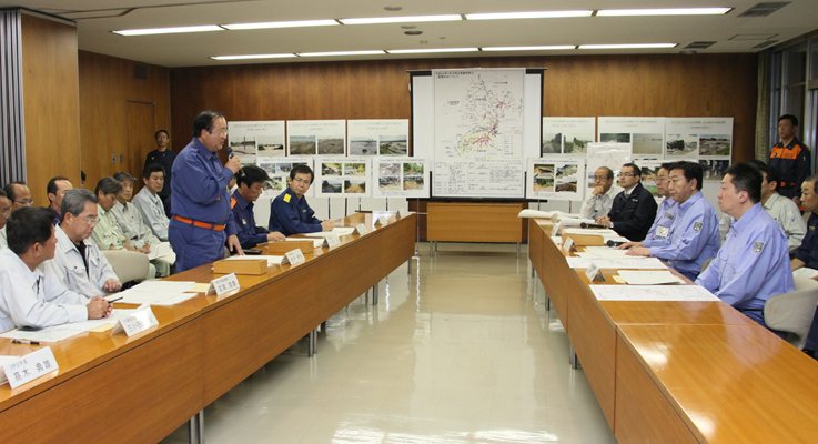 野田总理访问了九州北部豪雨灾区。