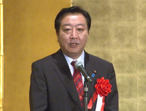 野田总理出席了在东京都内宾馆举行的将于8月29日开幕的残疾人奥林匹克运动会（2012/伦敦）日本体育代表团壮行会。