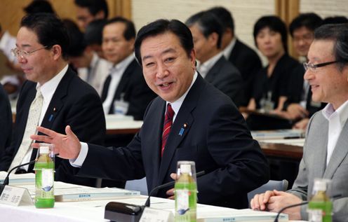 野田总理出席了在总理大臣官邸召开的第1次残疾人政策委员会。