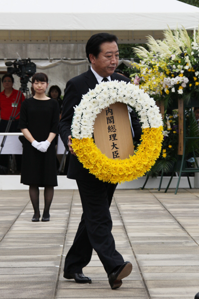 野田总理出席了在长崎市和平公园举行的长崎原子弹爆炸牺牲者悼念和平祈愿仪式。