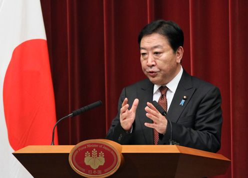 野田总理在总理大臣官邸就竹岛问题举行了记者招待会。