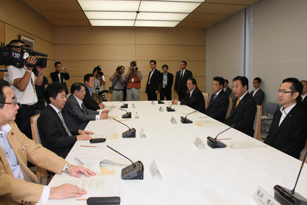 野田总理在总理大臣官邸召开了有关预算编制的阁僚委员会。