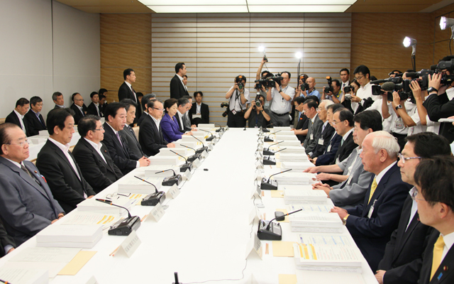 野田总理在总理大臣官邸召开了中央防灾会议。