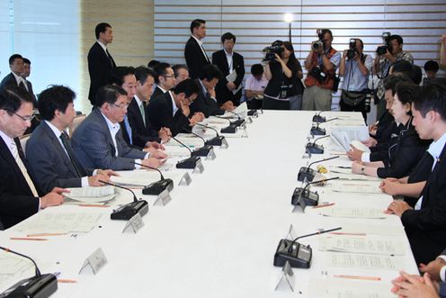 野田总理在总理大臣官邸召开了第9次行政改革实行本部会议。