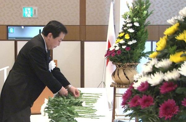 野田总理出席了在东京都内宾馆举行的全国殉职警察职员・殉难警察合作者悼念仪式。