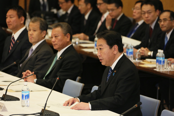 野田总理出席了在总理大臣官邸召开的政府主持的全国都道府县知事会议。