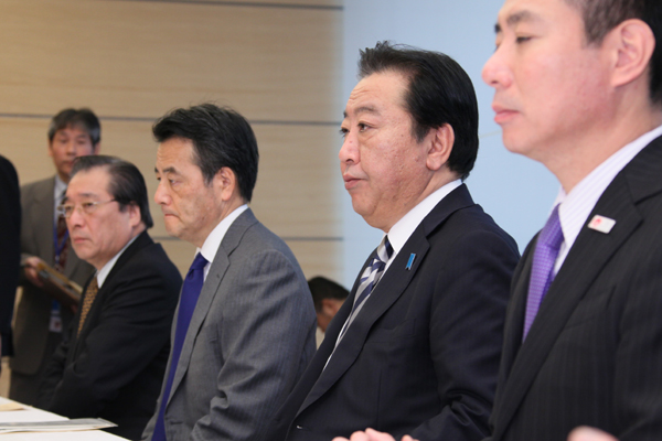 野田总理在总理大臣官邸出席了有关预算编制的阁僚委员会。