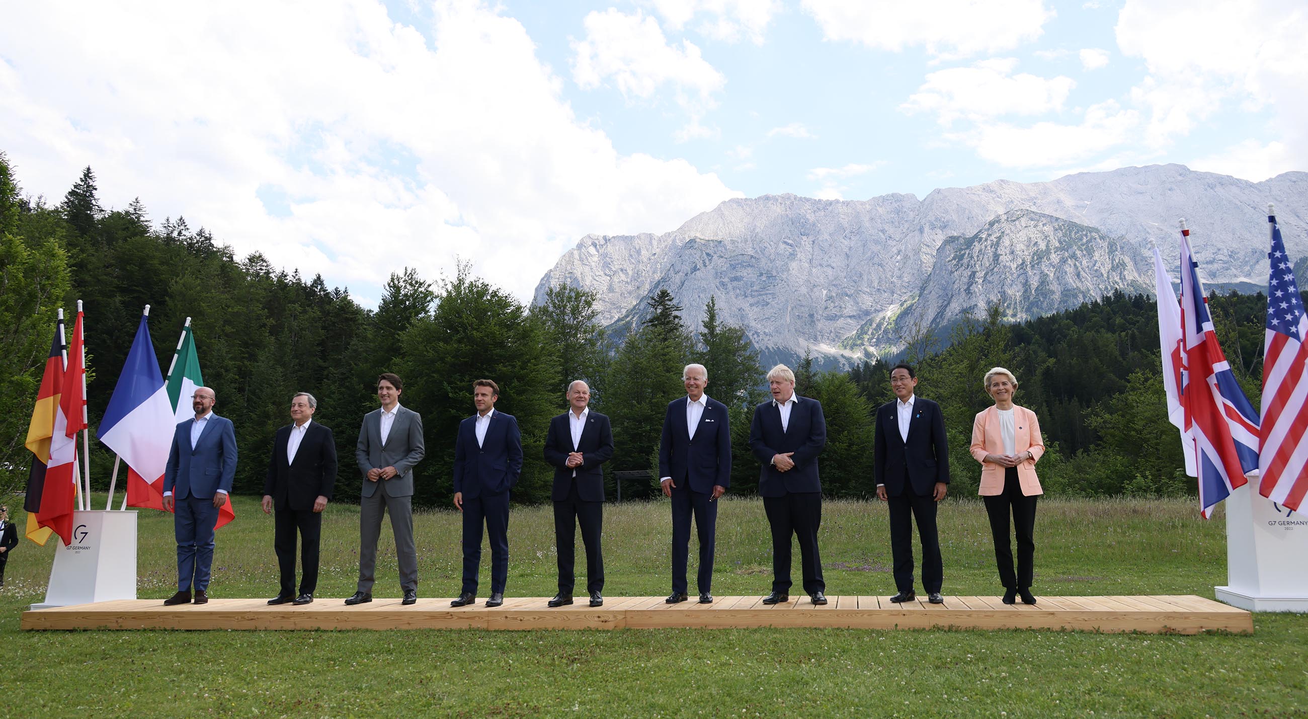Ｇ７首脳との集合写真撮影１