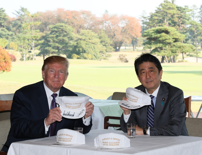 トランプ米国大統領とのゴルフ及び両夫妻夕食会