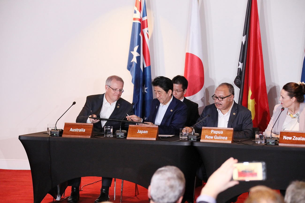 パプアニューギニア電化パートナーシップ共同声明署名式２