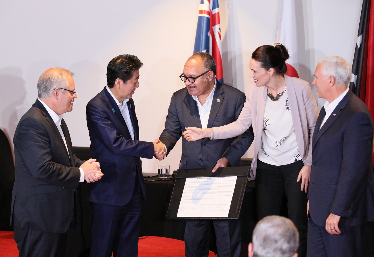 パプアニューギニア電化パートナーシップ共同声明署名式５