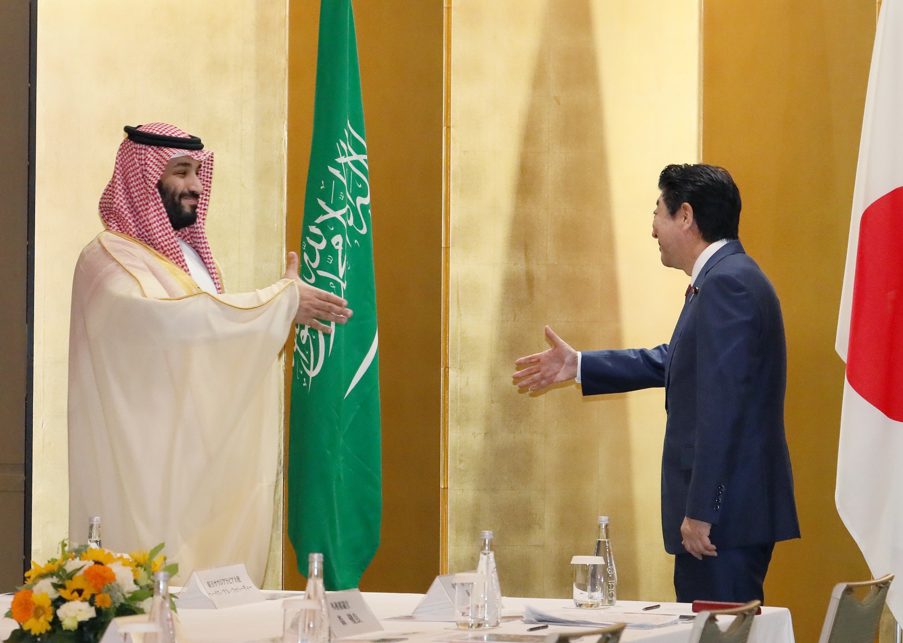 ムハンマド・サウジアラビア皇太子と会談する安倍総理１