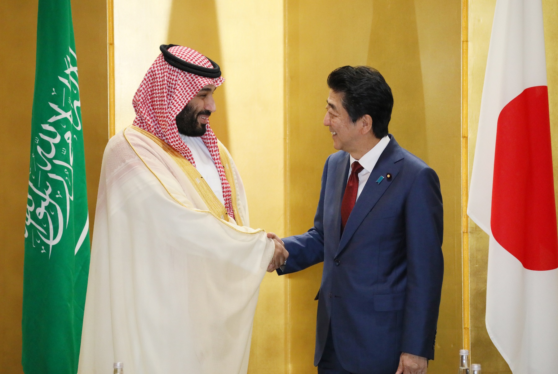 ムハンマド・サウジアラビア皇太子と会談する安倍総理２