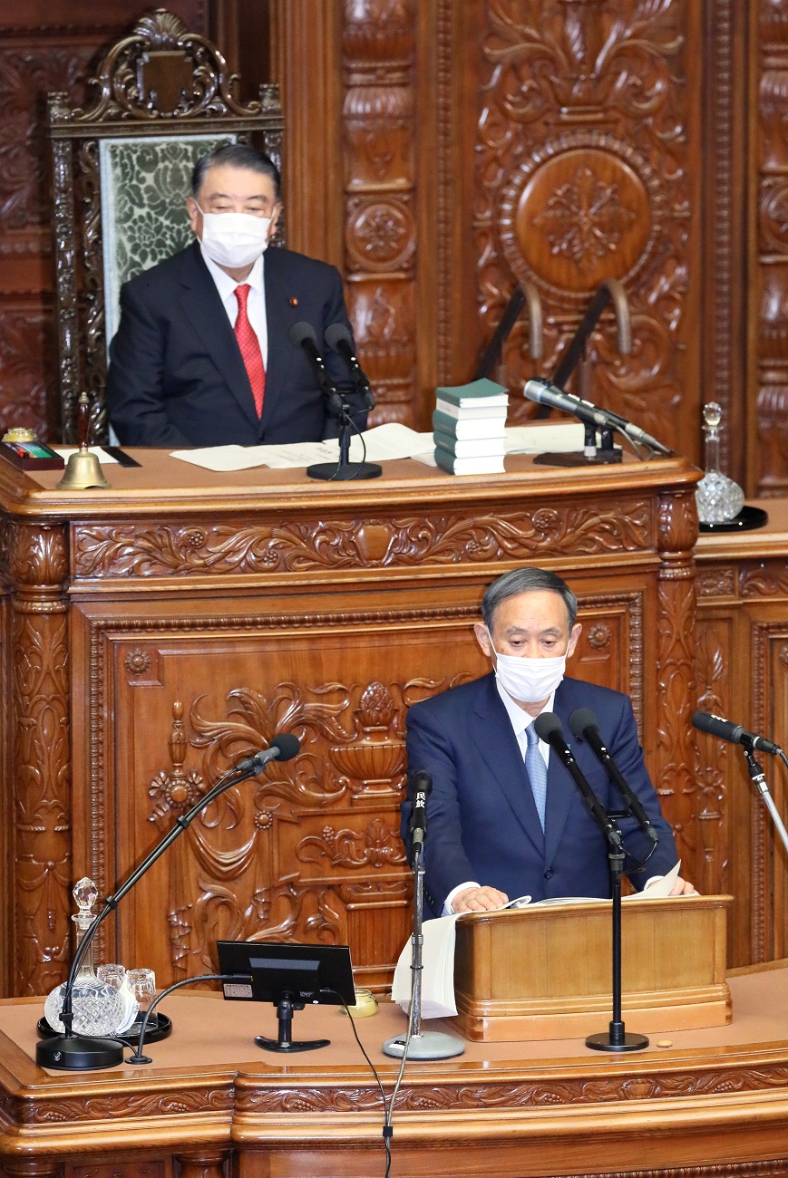 衆議院本会議で所信表明演説を行う菅総理１０