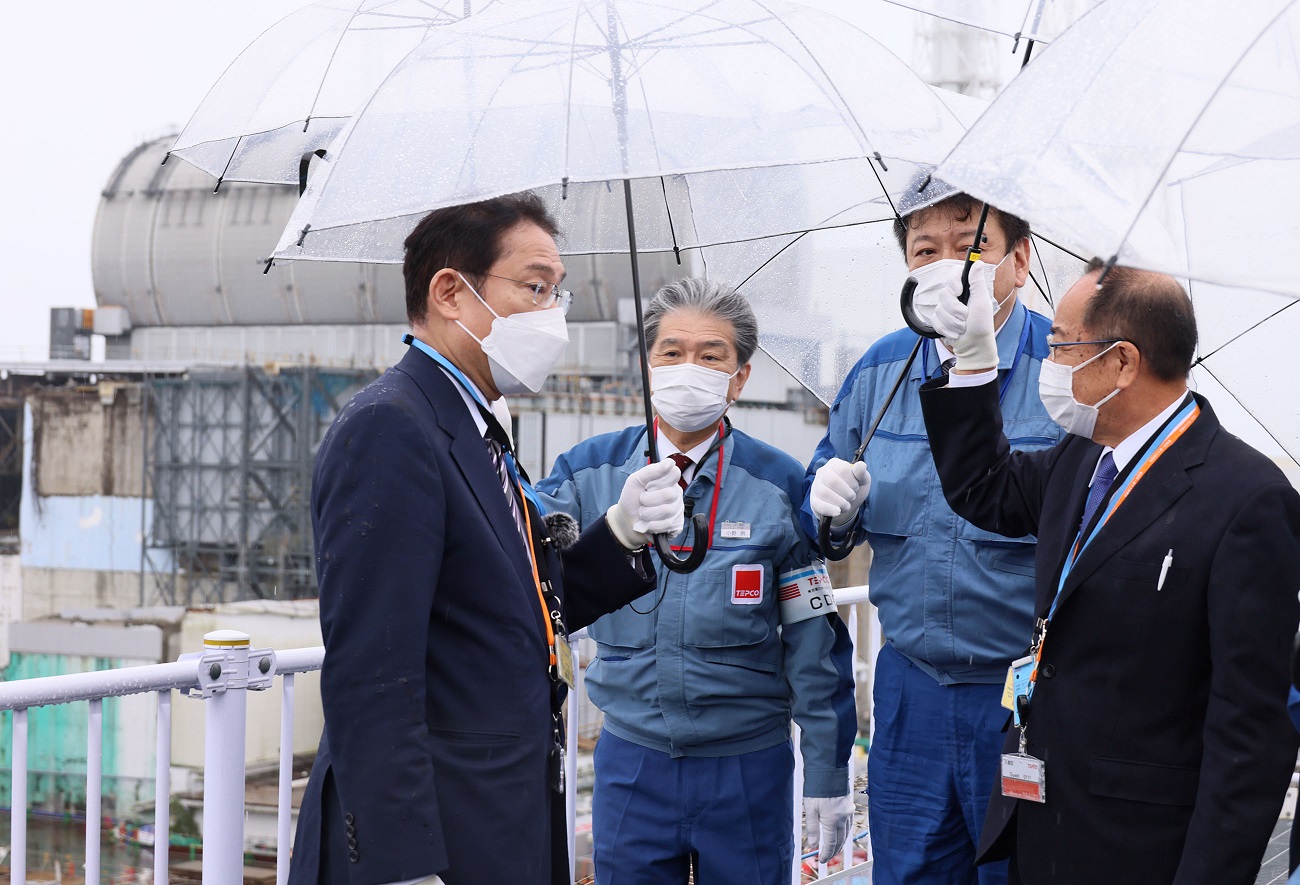 東京電力福島第一原子力発電所を視察する岸田総理２